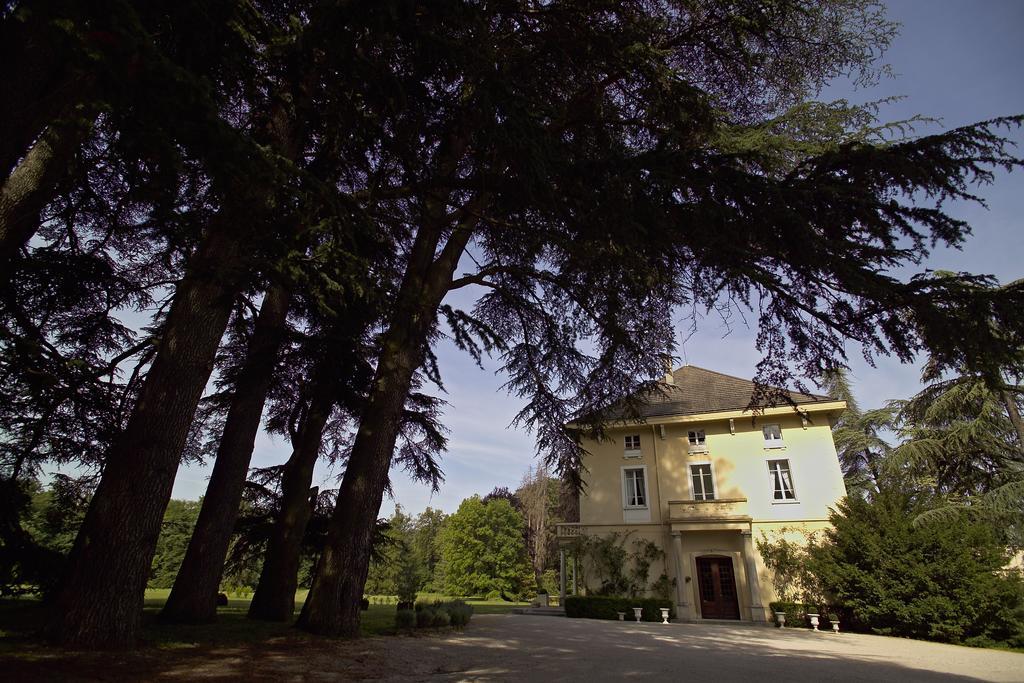 Domaine Des Sequoias - Les Collectionneurs Hotel Ruy-Montceau Exterior foto