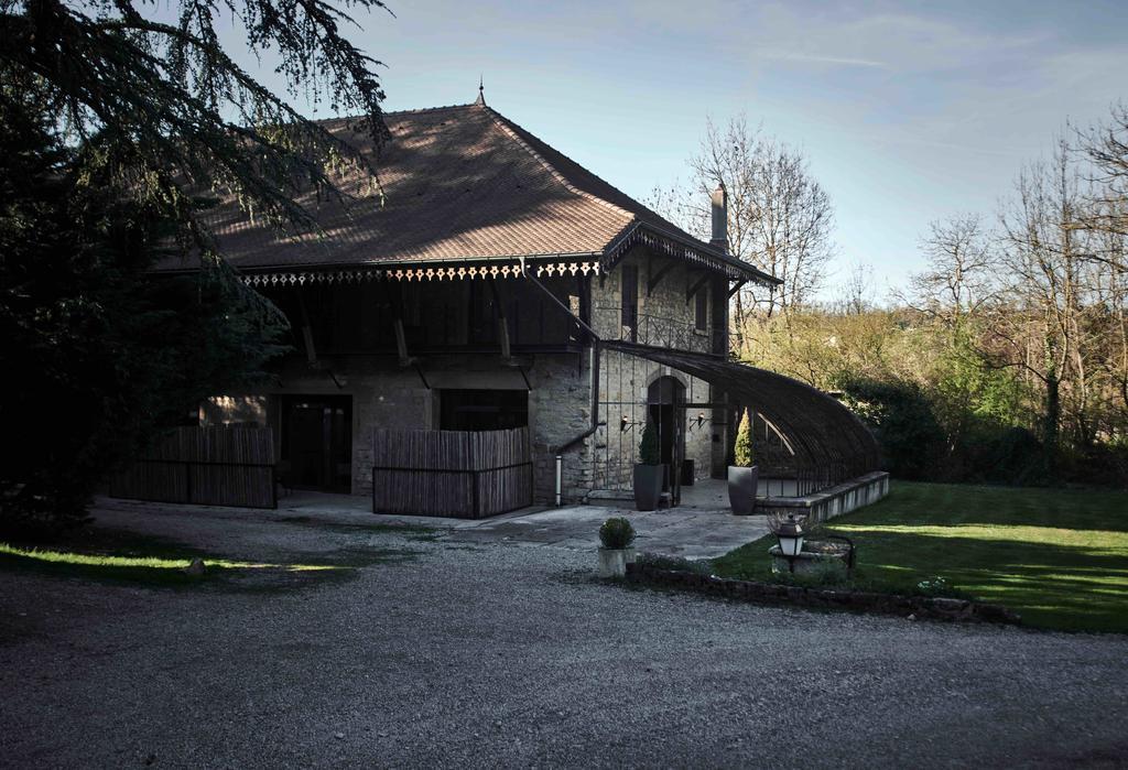 Domaine Des Sequoias - Les Collectionneurs Hotel Ruy-Montceau Exterior foto